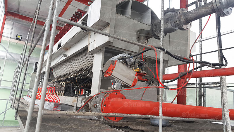 隔膜探花AV播放