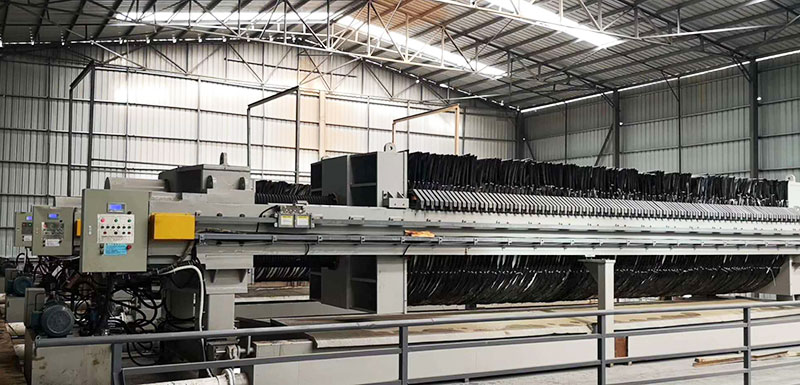 隔膜探花AV播放