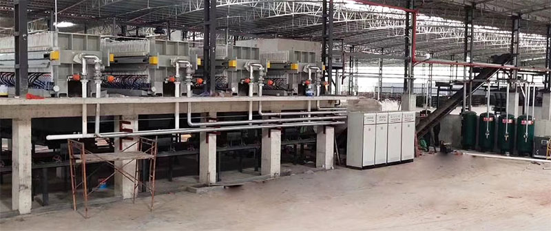 隔膜探花AV播放