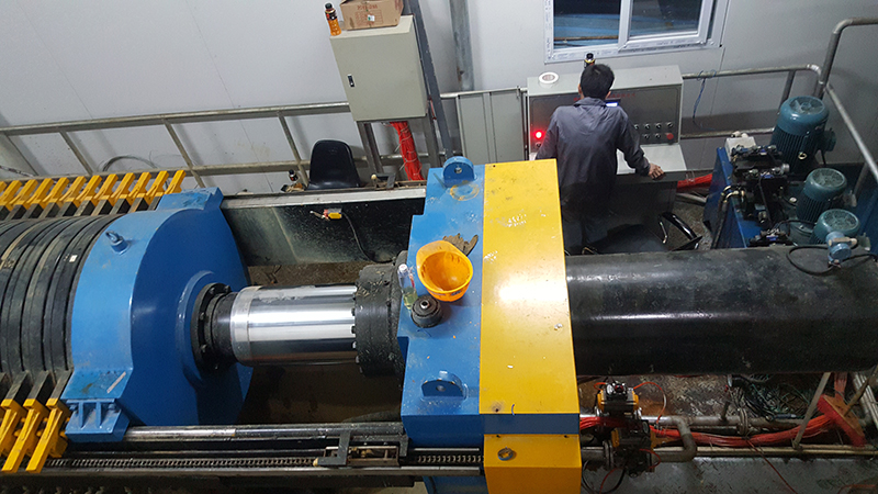 隔膜探花AV播放