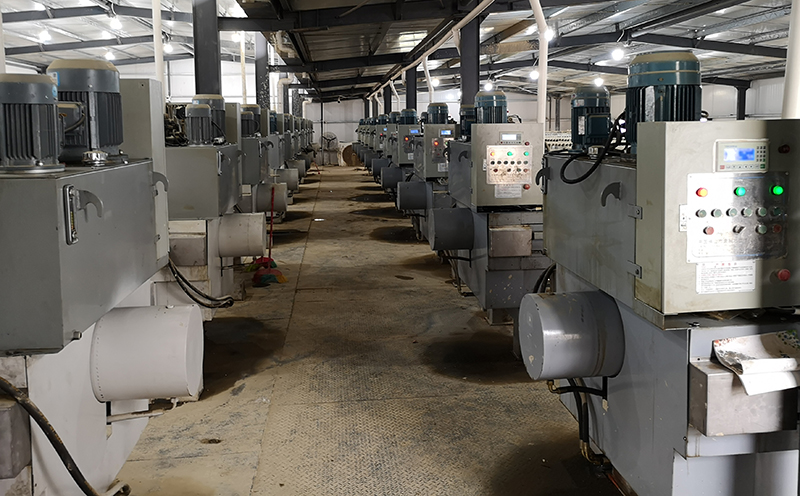 廂式探花AV播放不 廂式探花AV播放不