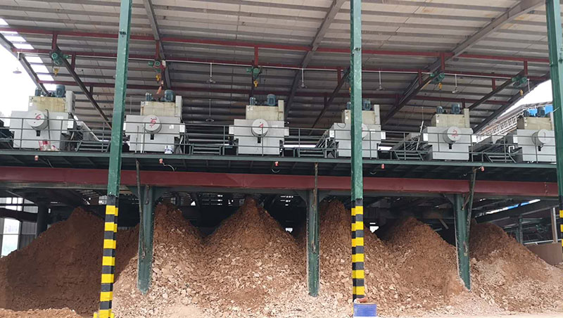 洗沙場高壓探花AV播放